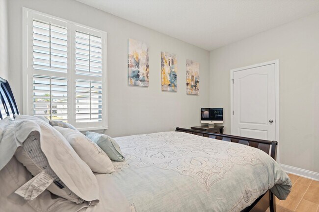 Building Photo - 97 Thistleton Wy