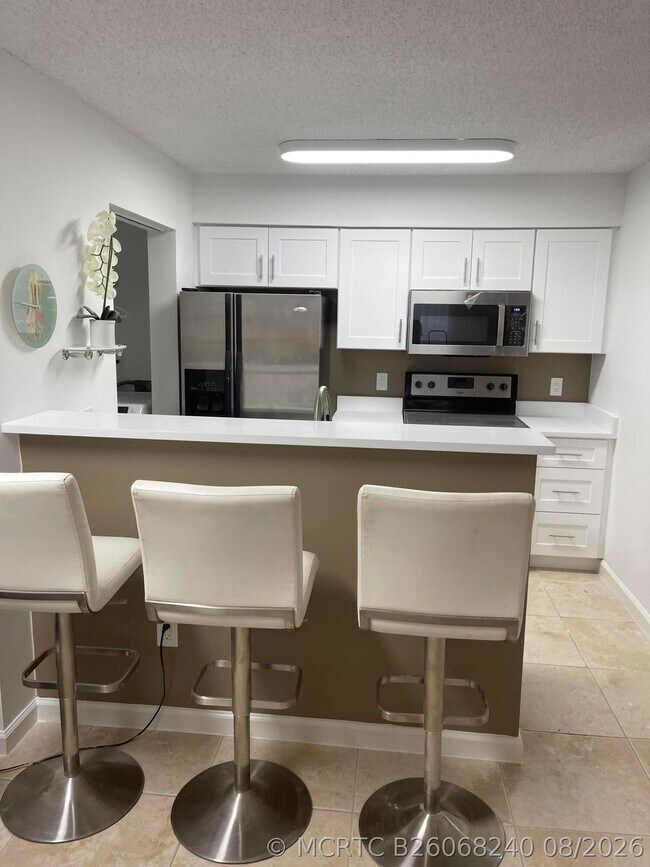 Building Photo - 1205 Crystal Way