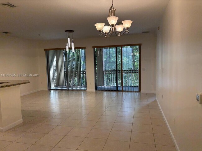 Building Photo - 2900 NW 125th Ave