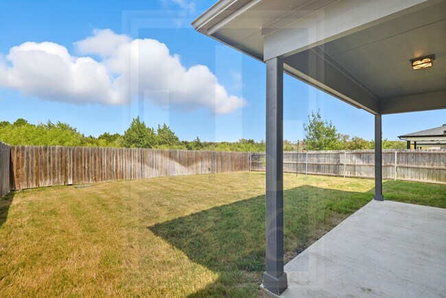 Building Photo - 16412 Enamorado Rd