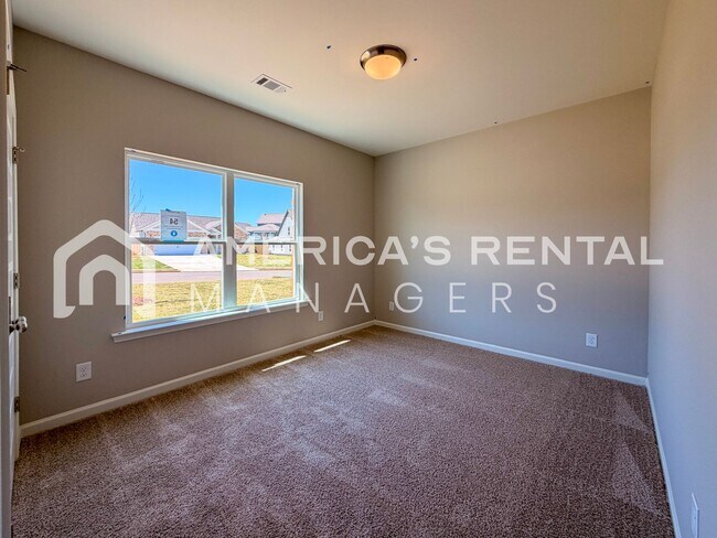 Building Photo - DEPOSIT PENDING!!! - Brand New Three Bedroom Hudson Plan for Rent in Tuscaloosa! Sign a 13-month ...