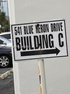 Building Photo - 541 Blue Heron Dr