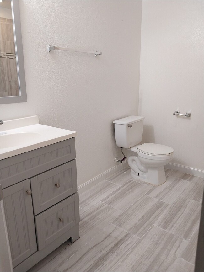 Building Photo - 7914 Tilbury Woods Ln
