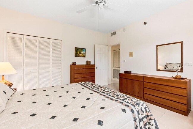 Building Photo - 5400 Eagles Point Cir
