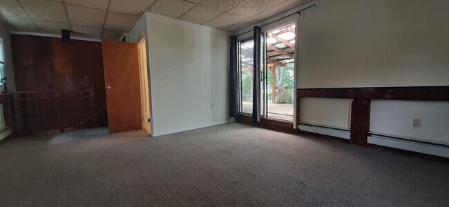 Building Photo - 408 E Lincoln St