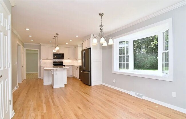 Building Photo - 118 Clairhaven Dr