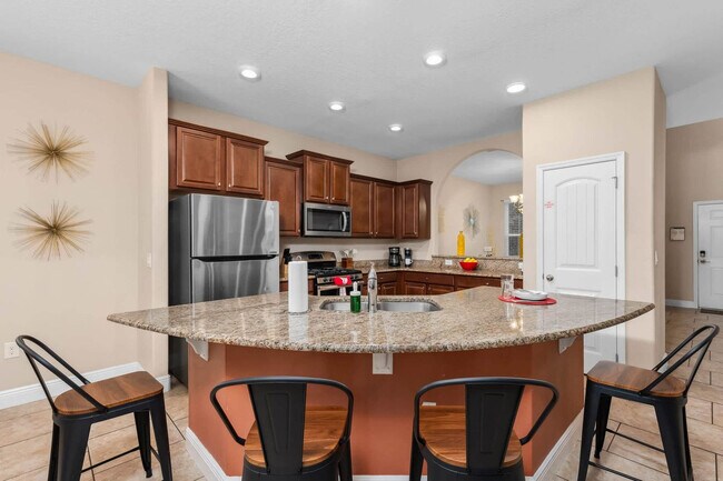 Building Photo - 4313 Acorn Ct