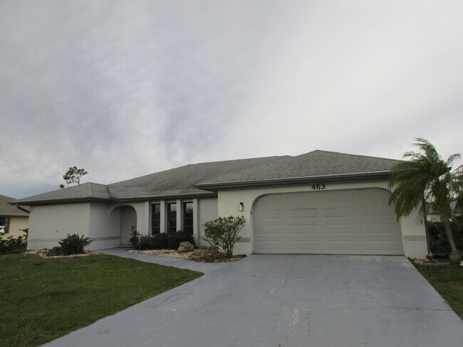 Building Photo - 463 Gallegos St