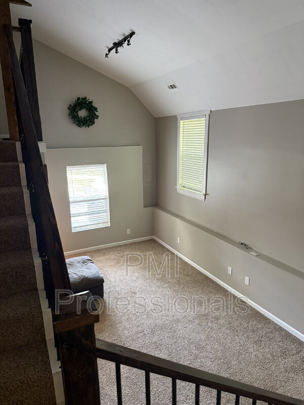 Building Photo - 149 Neverbreak Dr