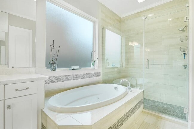 Building Photo - 28218 Enchanted Shores Ln