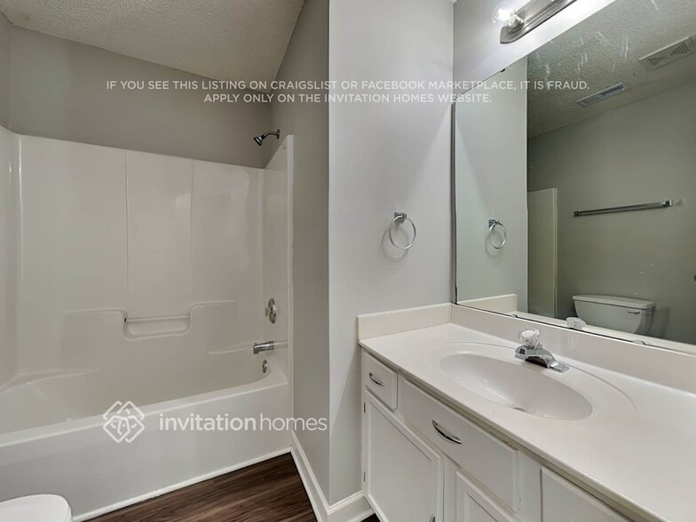 Building Photo - 4840 Aldersbrook Dr