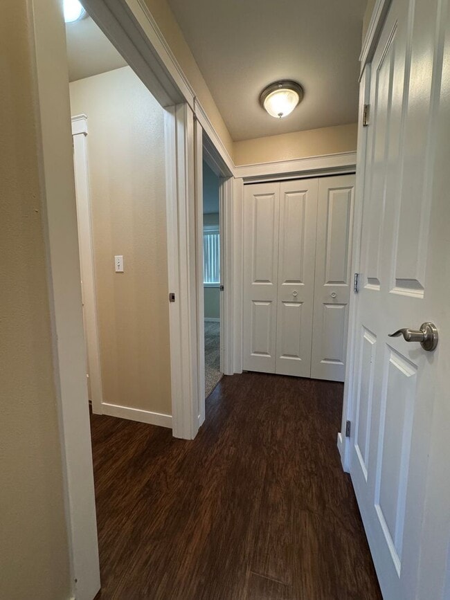 Building Photo - Cambridge Place I - 2239