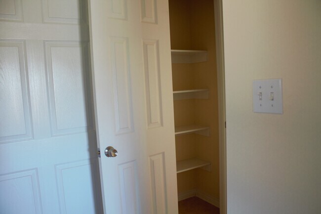 Linen storage - 741 N Nicholson Ave