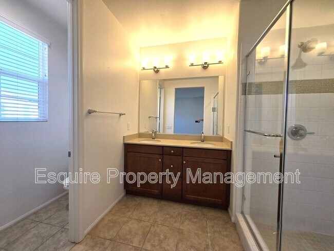 Building Photo - 433 Castiano St