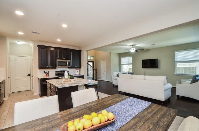 Building Photo - 1627 Summer City Dr