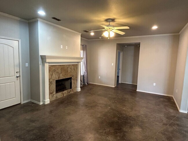 Building Photo - 3211 108th St