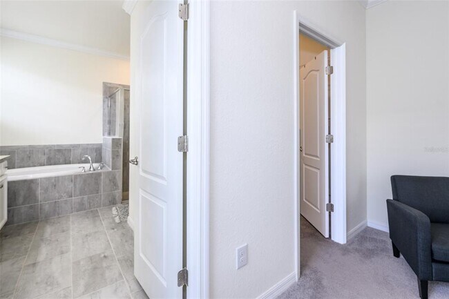 Building Photo - 15145 Spanish Point Dr