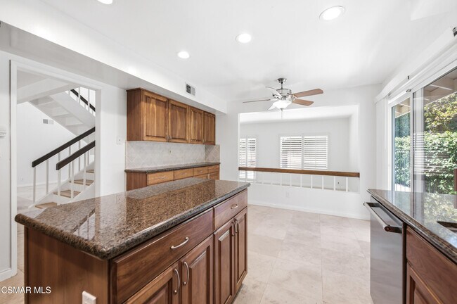 Building Photo - 681 Triunfo Canyon Rd