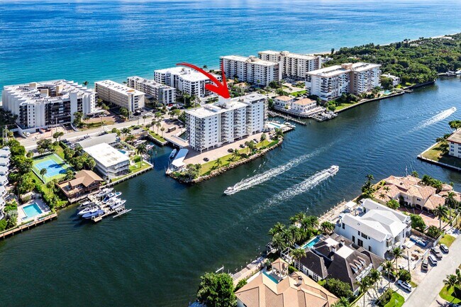 Building Photo - 1160 Hillsboro Mile