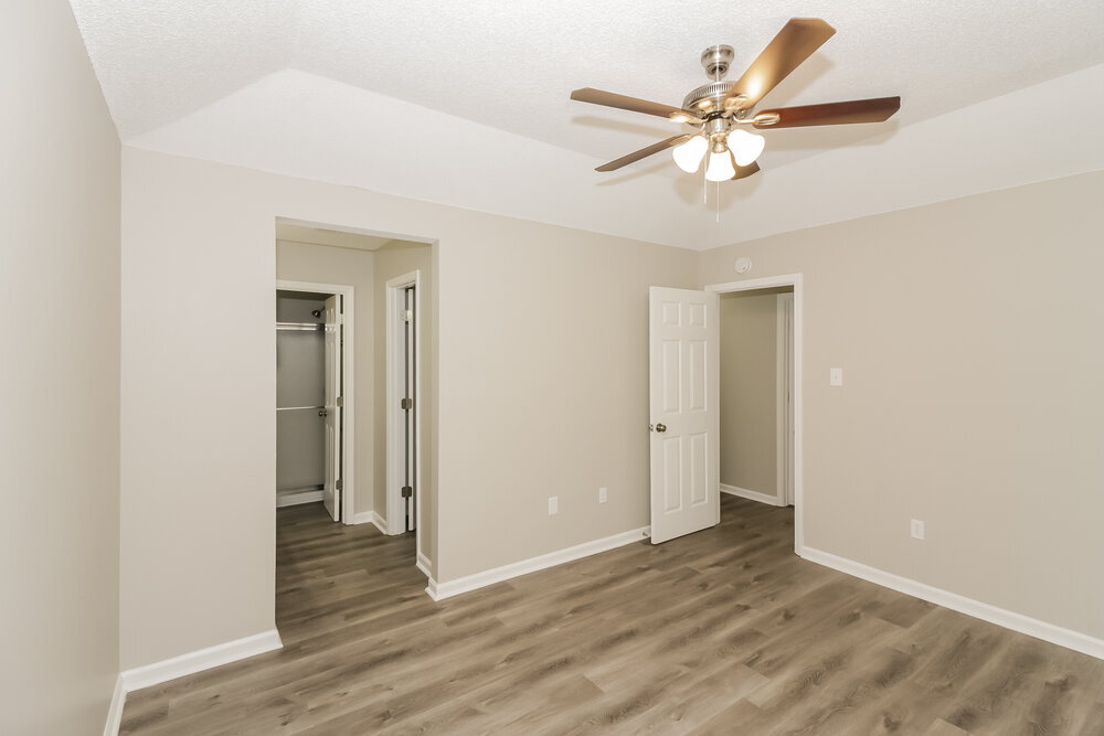 Building Photo - 9831 Riggan Dr