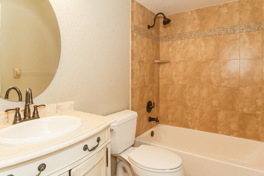 Building Photo - 1345 Bridlebrook Dr