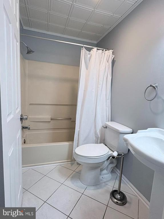 Building Photo - 1007 Woodchip Rd