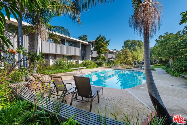 Building Photo - 13233 Fiji Way