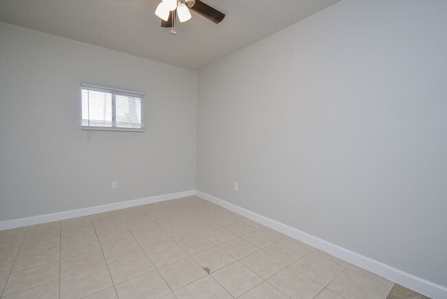 Building Photo - 2117 Thonig Rd