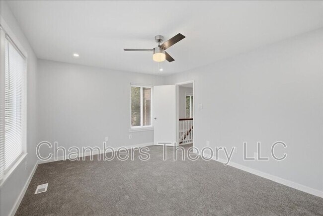 Building Photo - 2988 Borge St