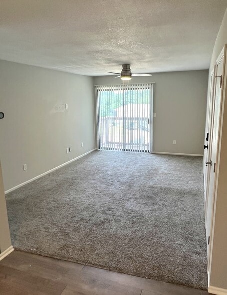 Building Photo - 800 NE Ball Dr