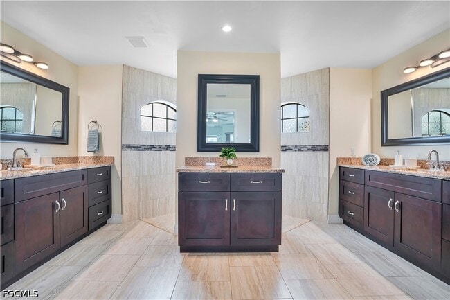 Building Photo - 1627 SW 14th St