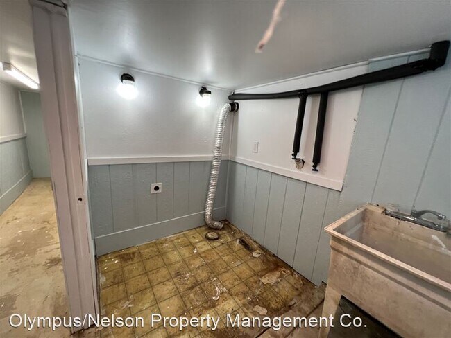 Building Photo - 414 Murex St
