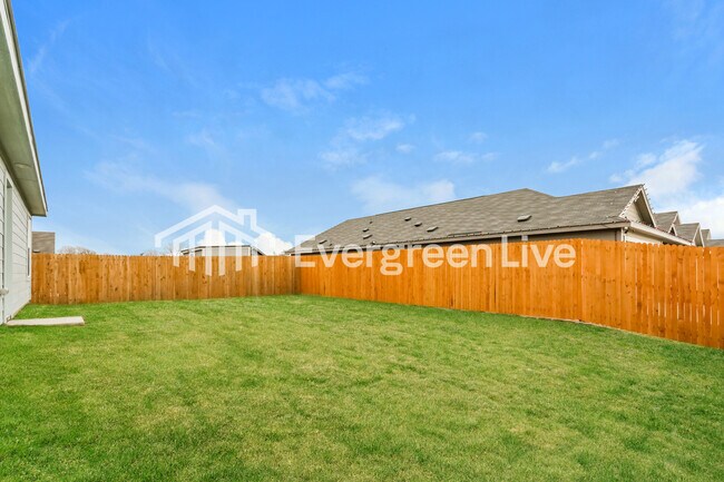 Building Photo - 537 Waymaker Wy