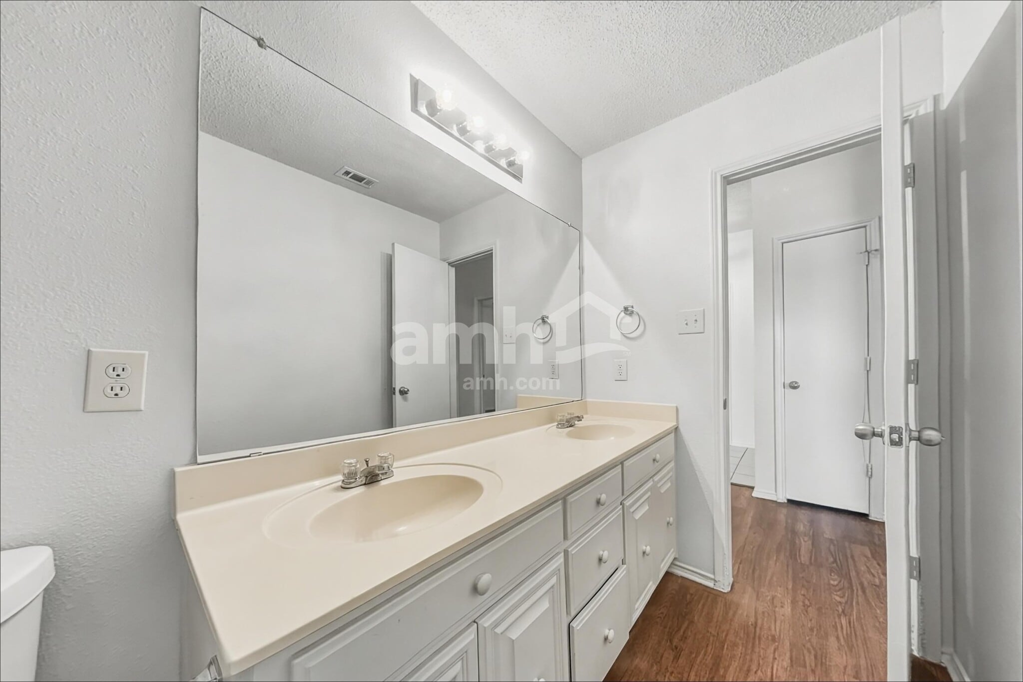 Building Photo - 12229 Rolling Ridge Dr