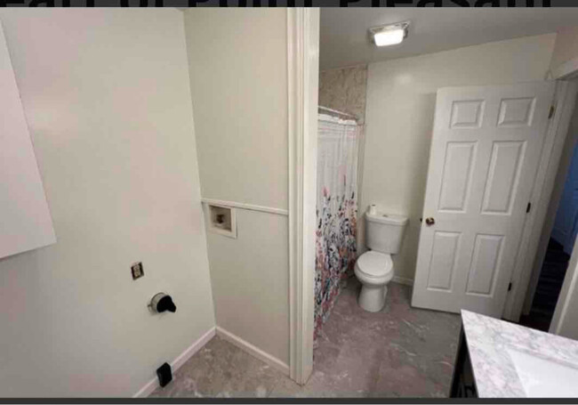 Building Photo - 106 S Park Dr