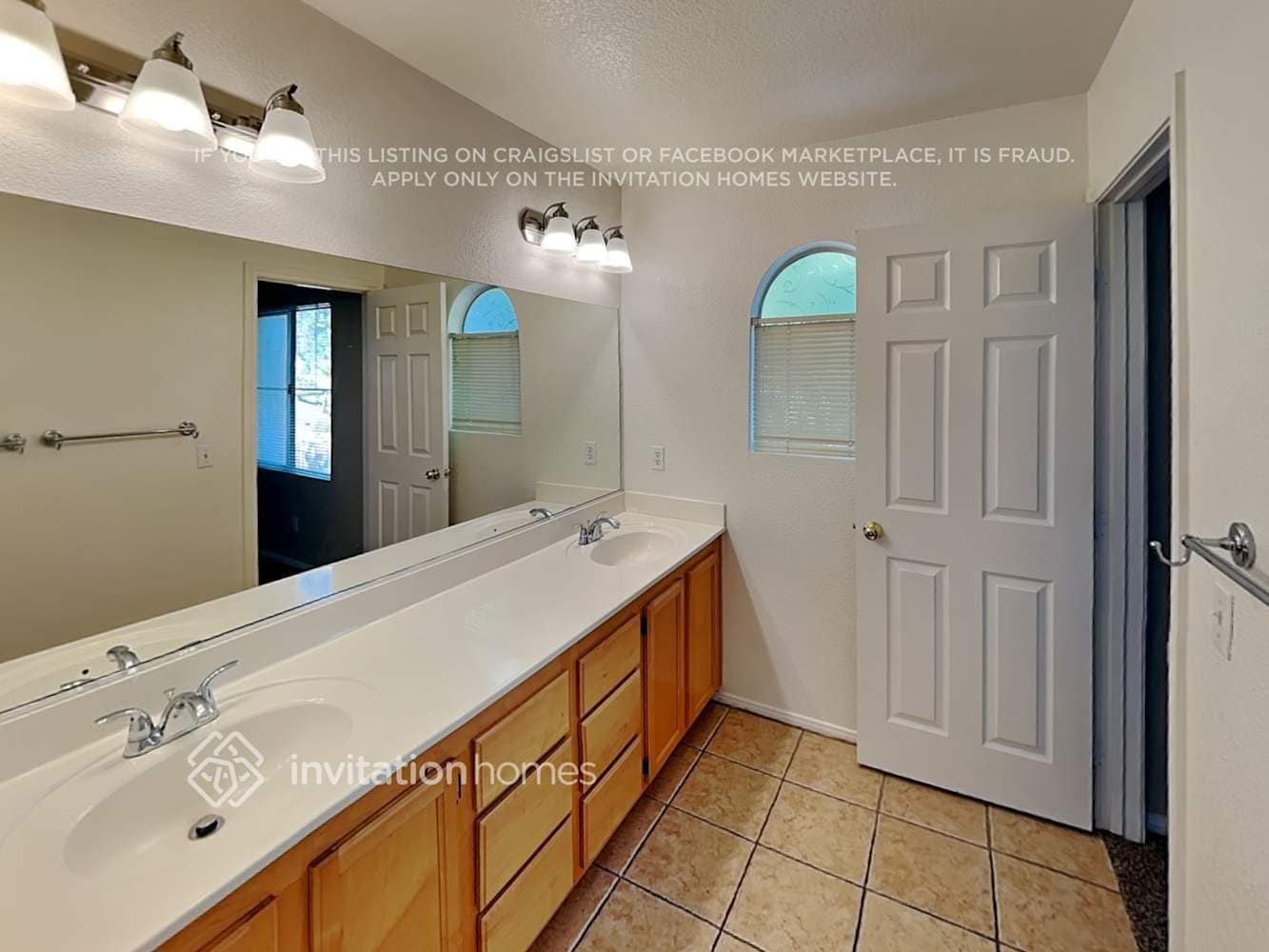 Building Photo - 9912 Via Delores Ave