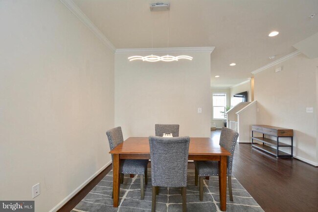 Building Photo - 22305 Broadway Ave