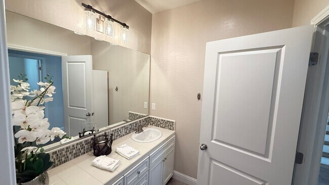 Building Photo - Beautiful Home for rent in Shannon Ranch in Visalia!