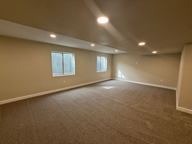 Building Photo - 4128 Ascendant Dr