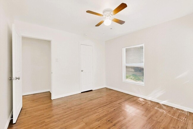 Building Photo - Beautifully Updated 3-Bed, 2-Bath Home in Quiet Greenville Neighborhood