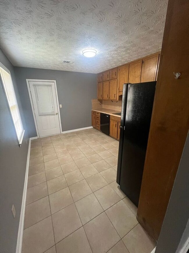 Building Photo - !!!WARNING: AVOID SCAMS CONFIRM RENTAL AT ...