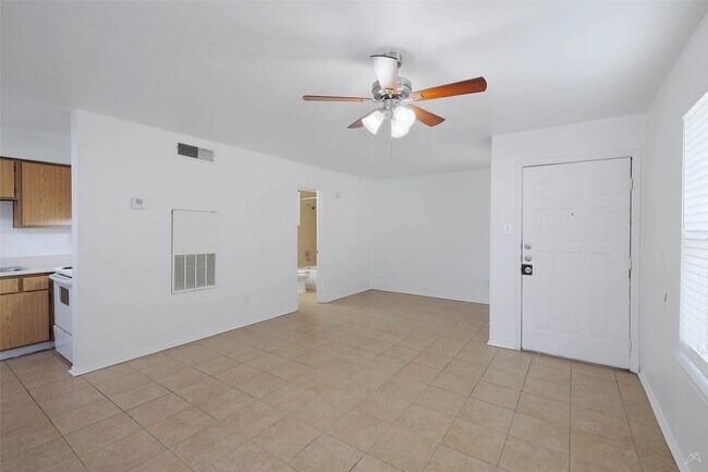 Building Photo - 2323 Wells Branch Pkwy