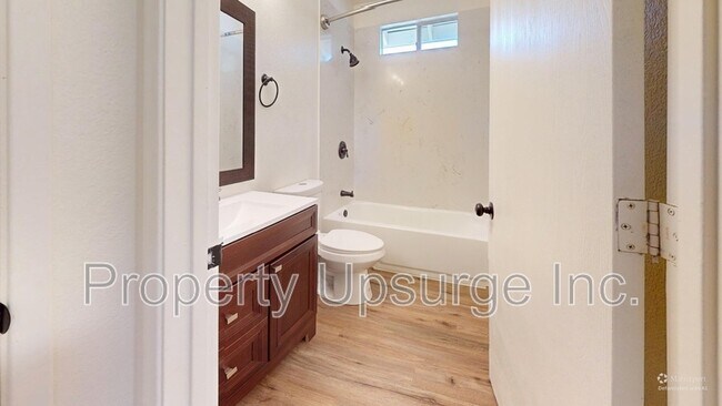 Building Photo - 2741 Gilmore Ln