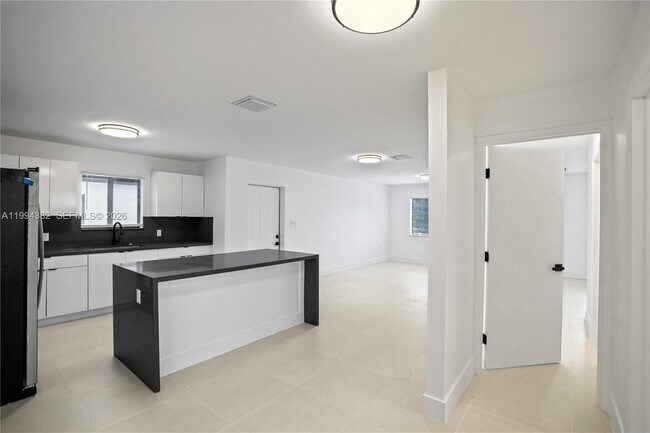 Building Photo - 5823 NW 30th Ave