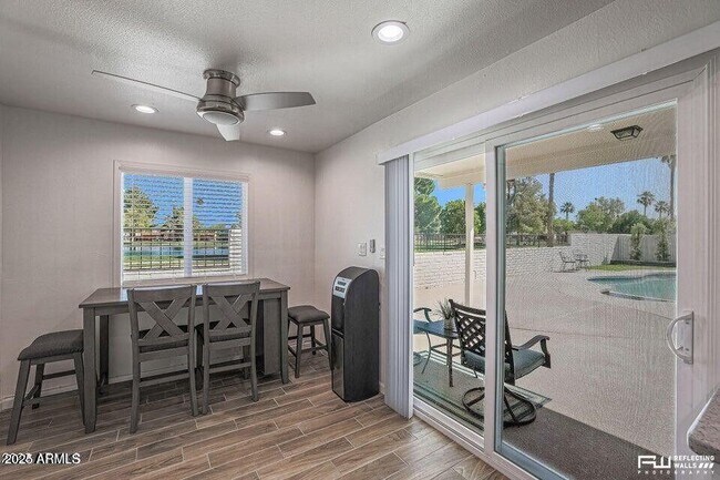 Building Photo - 401 Paladin Cir