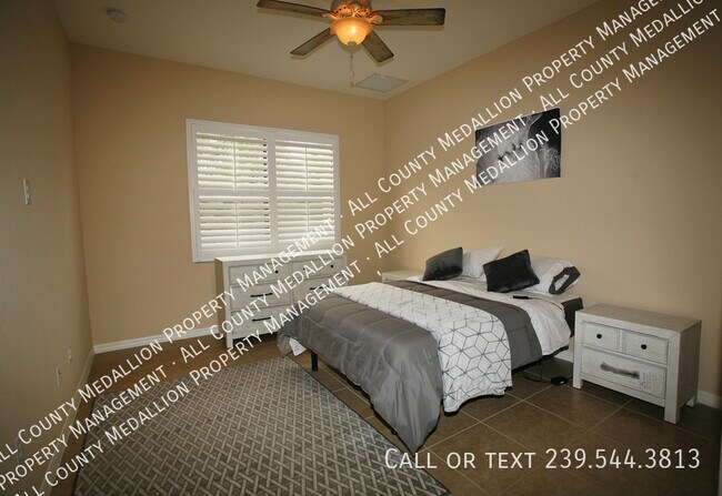 Building Photo - 11070 Esteban Dr