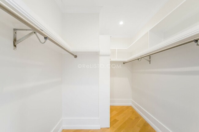 Building Photo - 1297 Dolores St