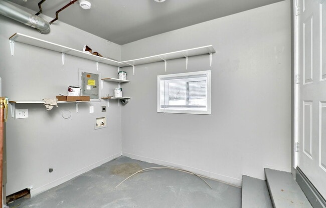 Building Photo - 10272 Niblic Dr