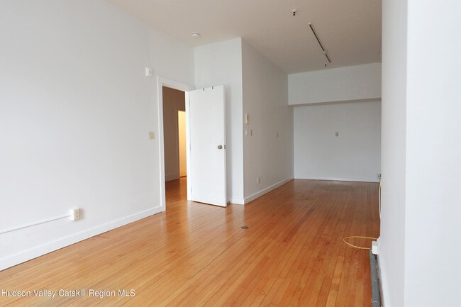 Building Photo - 314 Wall St