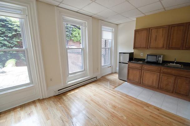 Building Photo - 70 Pinckney St